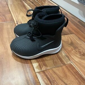 Toddler Nike Sneaker/Boot